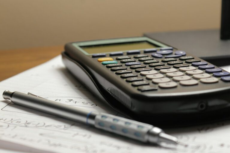 Rozwikłanie tajemnic - jak wzory Pitagorasa kształtują nasze zrozumienie matematyki